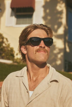 LONSO-Recycled Black / Green Polarized-53 13 LONSO-Recycled Black / Green Polarized-53 -Raen Eyeglasses Shop LONSO SS24 Recycled Black Green Polarized L2