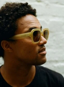 MYSTIQ-Villa / Vibrant Brown-52 14 MYSTIQ-Villa / Vibrant Brown-52 -Raen Eyeglasses Shop MYSTIQ SS22 Villa Vibrant Brown L2