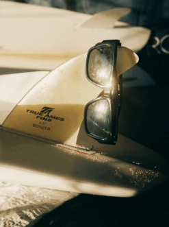 Rufio-Recycled Black / Green Polarized-56 -Raen Eyeglasses Shop RUFIO SS22 Split Finish Moab Tortoise Bottle Green L2