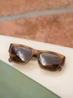 RUFIO-Split Finish Moab Tortoise / Bottle Green-55 17 RUFIO-Split Finish Moab Tortoise / Bottle Green-55 -Raen Eyeglasses Shop RUFIO SS22 Split Finish Moab Tortoise Bottle Green L3